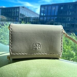 TORY BURCH Soft Leather Crossbody Bag. Color: Pale  Pink/Beige